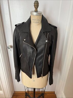 LIKE NEW Women's Black Leather Biker Jacket